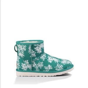 Authentic Rare Classic Mini Hawaii Uggs